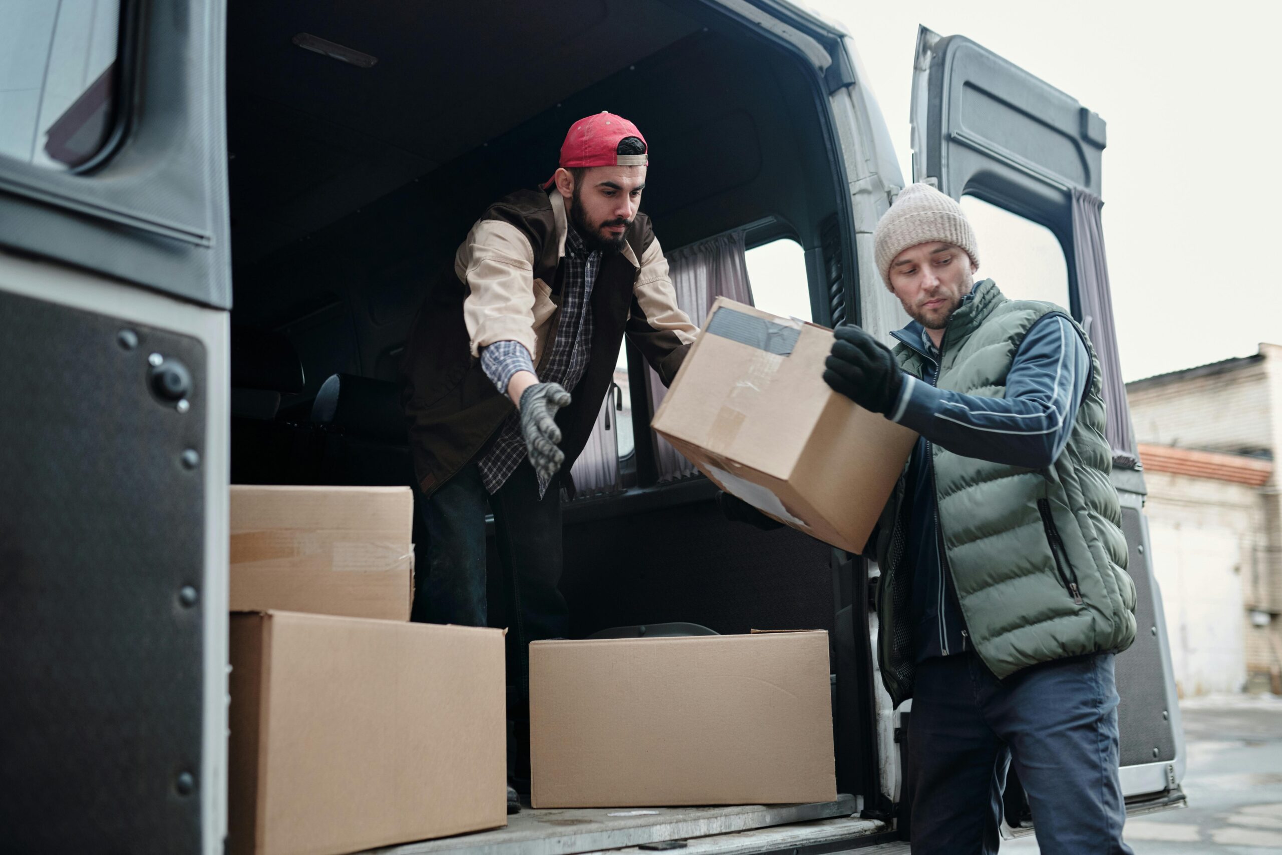  Shipping from Sports City to Russia including air freight and cargo services.